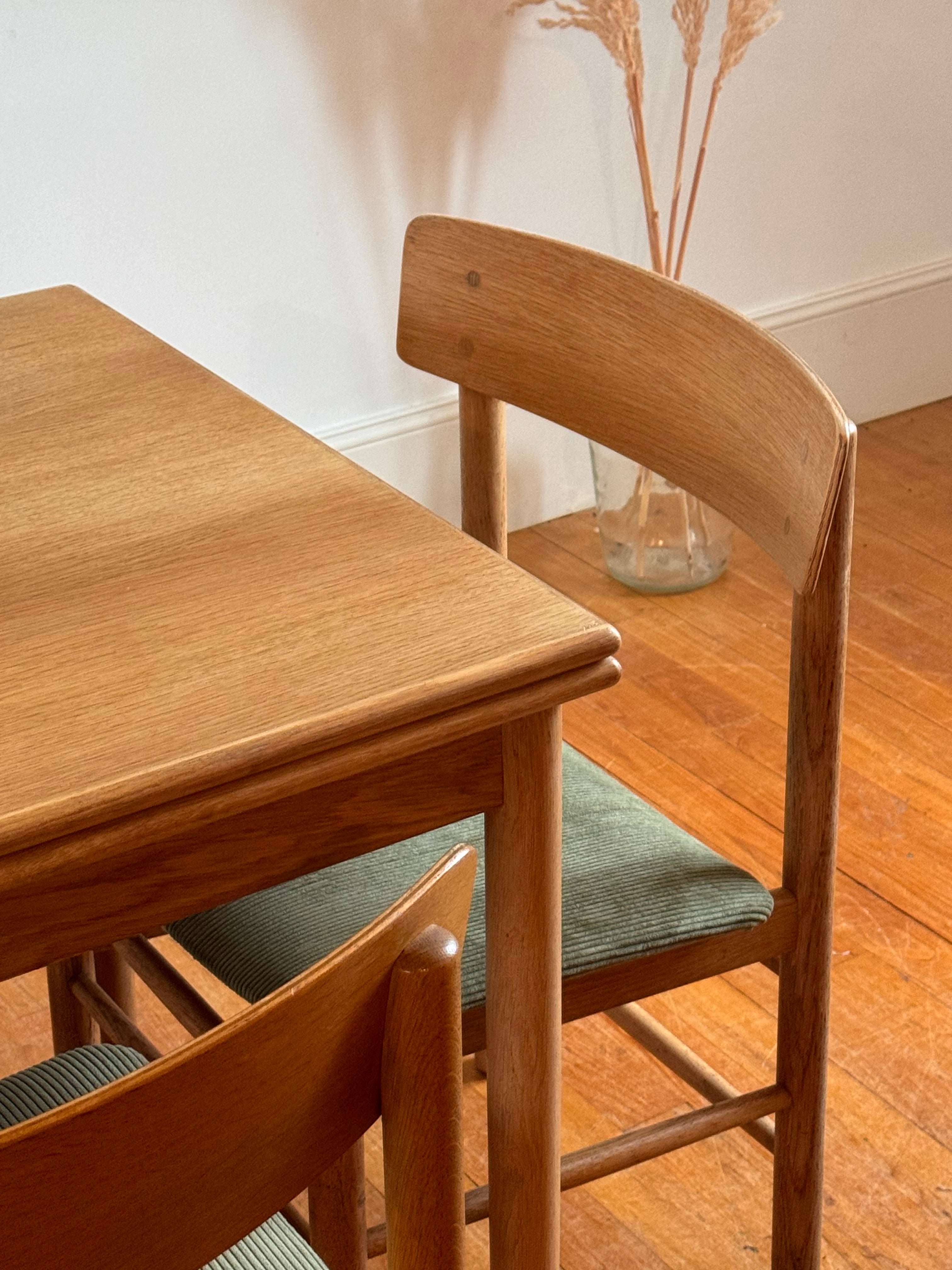 Table scandinave extensible vintage en chêne